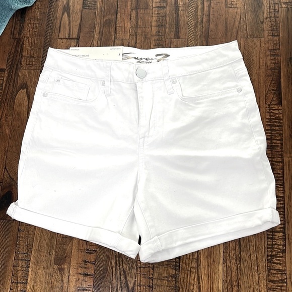 NWT Seven7 Shorts The Weekender White with multicolor stitching back pockets 8 - Picture 9 of 12